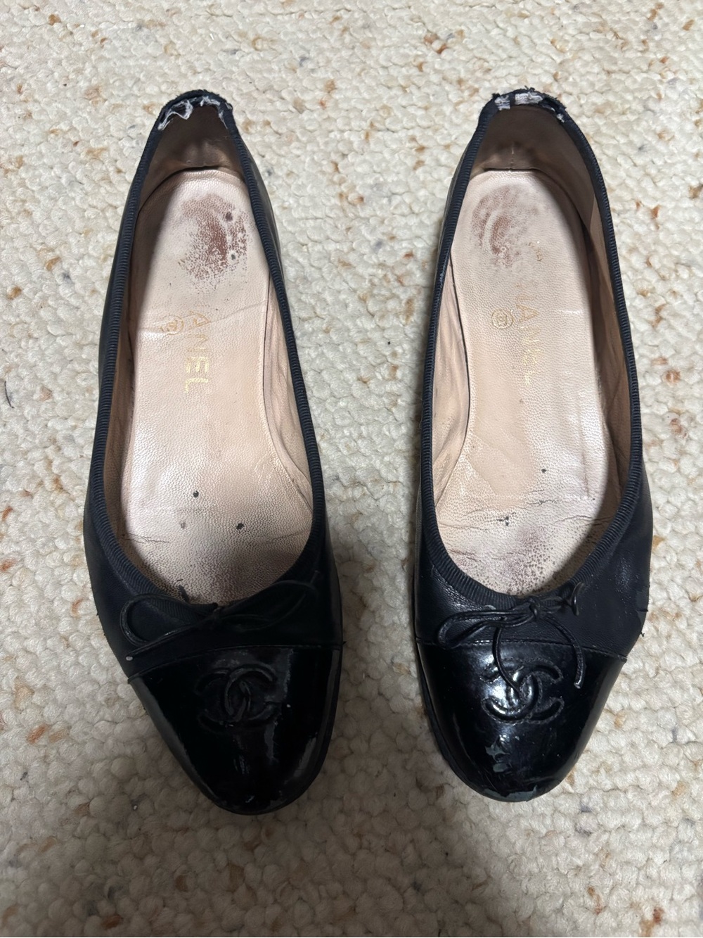 CHANEL Black Leather & Patent Cap-Toe Ballet Flats